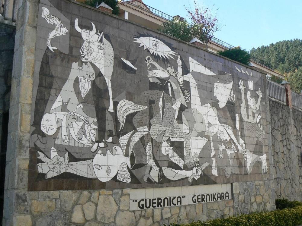 Hotel Gernika - Adults Only Exterior photo