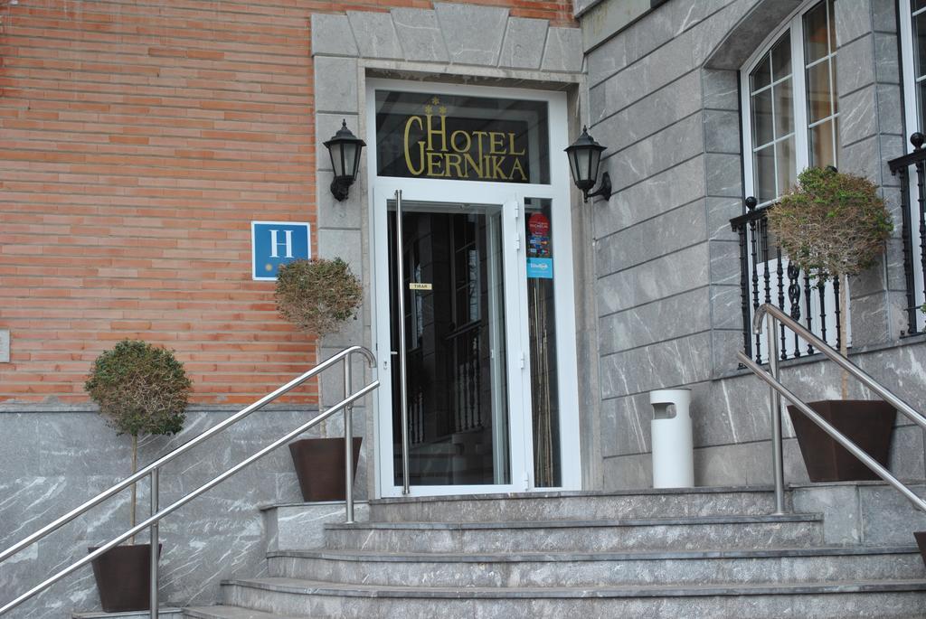 Hotel Gernika - Adults Only Exterior photo