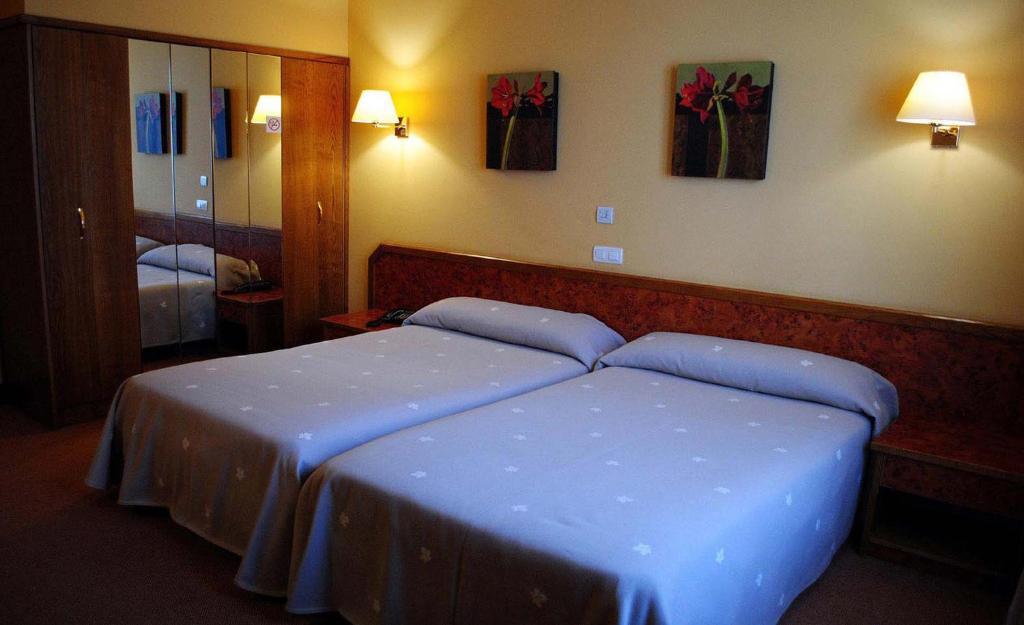 Hotel Gernika - Adults Only Room photo